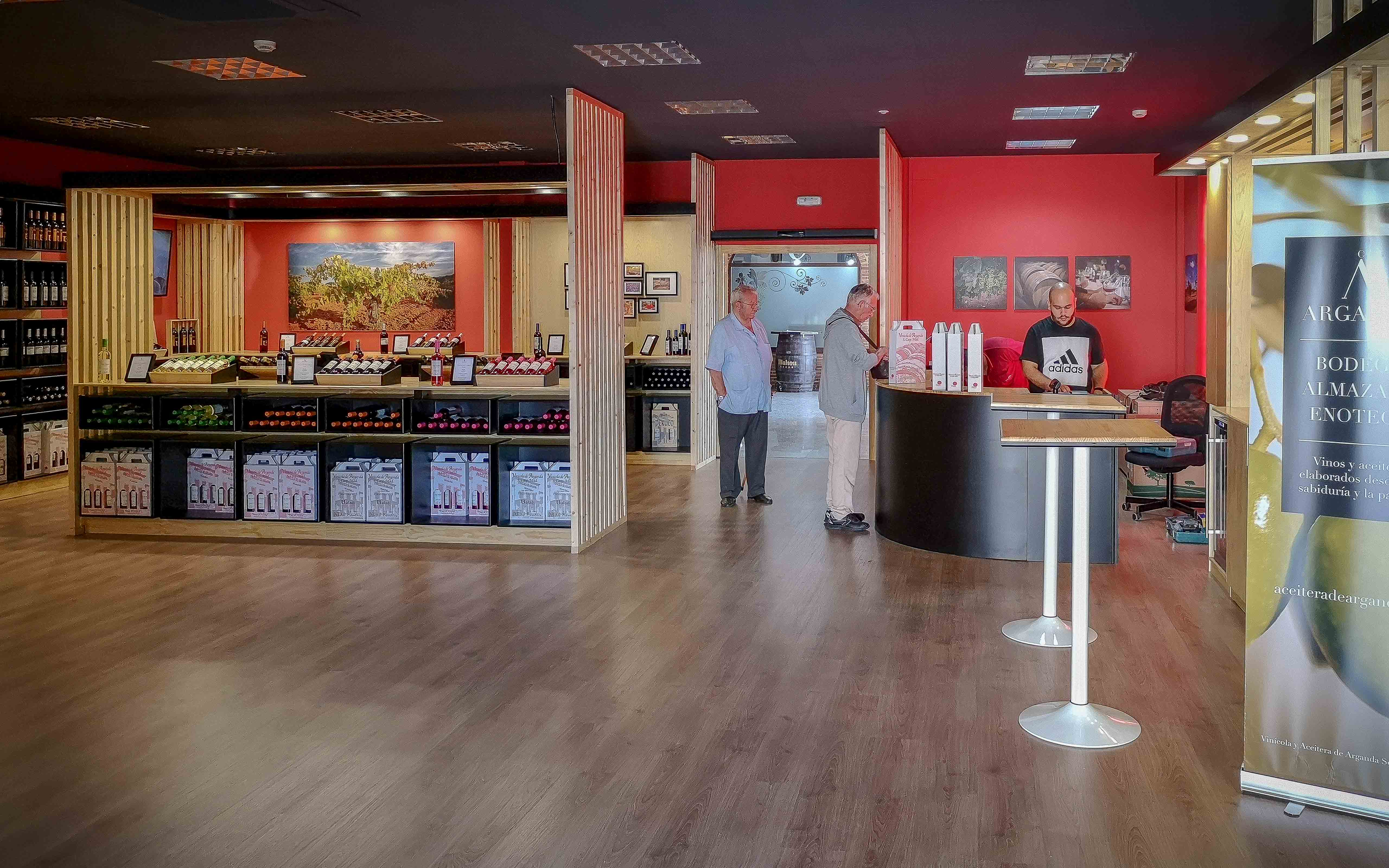 ARGANDA COOPERATIVA. DISEÑO TIENDA E IDENTIDAD